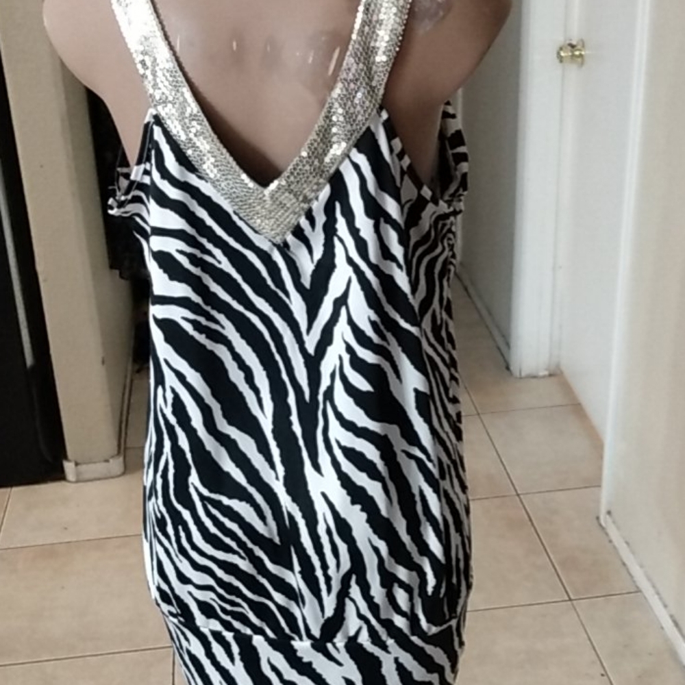 Shirt - Picture 4 of 4